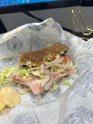 Super thin bread It can hardly hold the whole sandwich