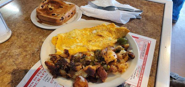 Buffalo chicken omlet with blue cheese ( a little lite on chicken)