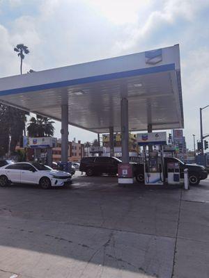 This is how this gas station looks like.