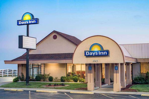 Welcome to the Days Inn Grove City