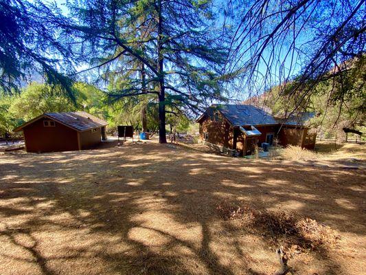 The Nature Center structures survived the Bobcat Fire! Pics from their brief reopening back in mid 2021