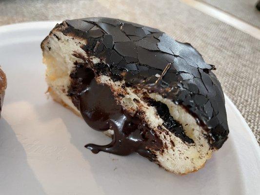 Inside the brownie batter donut! Amazing this is vegan.