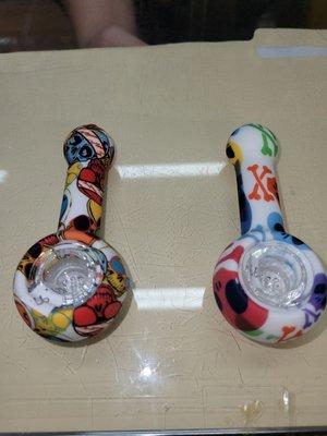 Silicone/ glass pipes