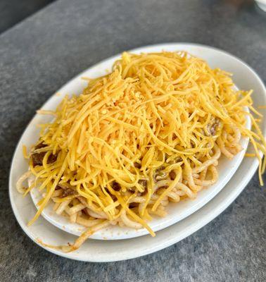 3 Way - spaghetti topped with chili and cheese