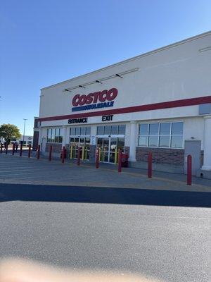 The main entrance of this Costco