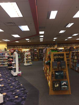 Books A Million of Harrisburg -- 5125 Jonestown Road / Route 22, Harrisburg             Interior