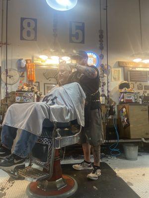 Real barbers here.