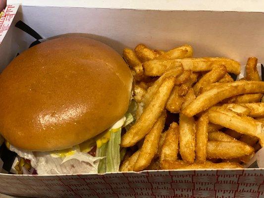 I ordered an onion smash burger all the way with fries. Everything was super fresh and SOOOO GOOD! This will be an addiction for me fo'sho!