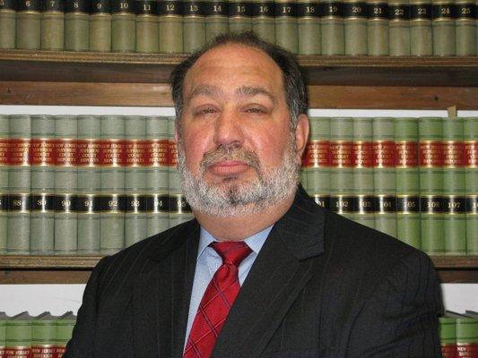 Dominick Zero, Esq. has been practicing for over 20 years. He focuses on motor vehicle accidents, slip/trip and falls, and municipal court.