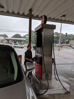 Full service gas. WE pump it for you!