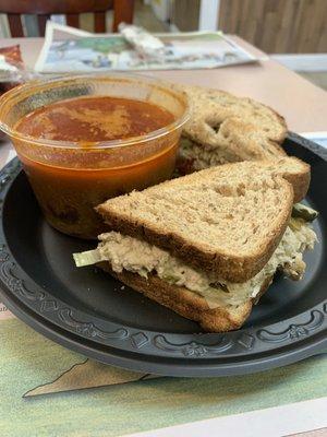 Tuna salad sammich, and chili