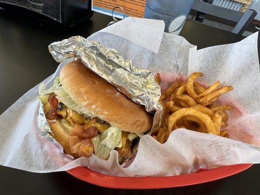 Jalapeno bacon burger