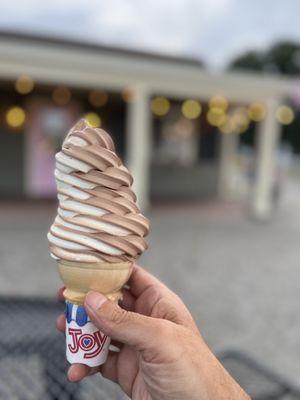 Fancy schmantzy "Portrait mode" blurring can't blur the quality of this soft serve.