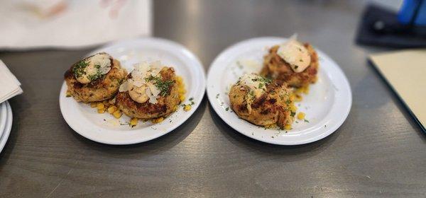 WINDY CITY CRAB CAKES