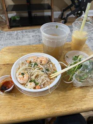 shrimp pho and mango boba