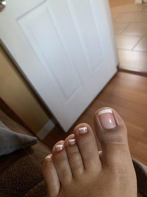 French Tip gel pedicure