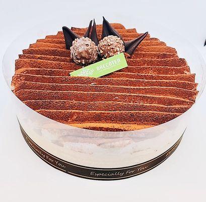 Tiramisu Cake