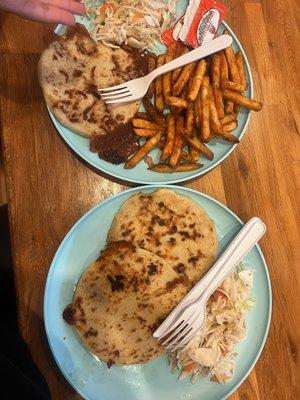 Pupusa Chicharron Con Queso