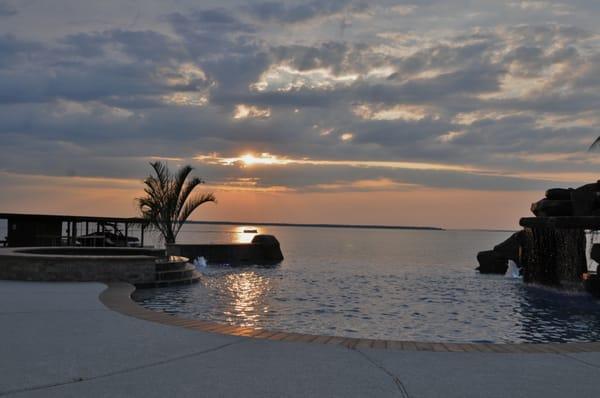 This Infinity Edge Pool by Backyard Oasis won the 2014 APSP Region 3 Bronze Design Award