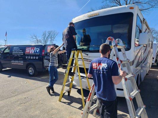 RV Windshield Replacement