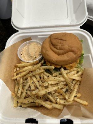 Pimento Cheese Burger w/ GF Bun and Fries