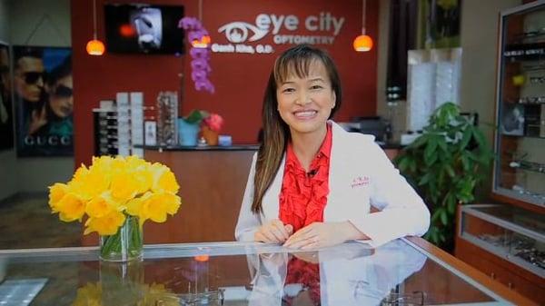 Berkeley-trained optometrist with over 10 years experience