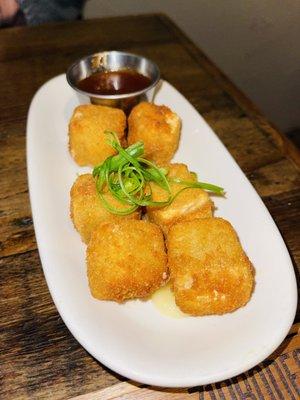 Fried brie bites