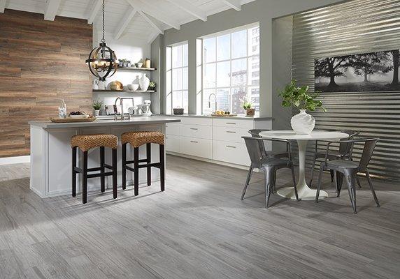 Avella Oceanside Oak porcelain tile