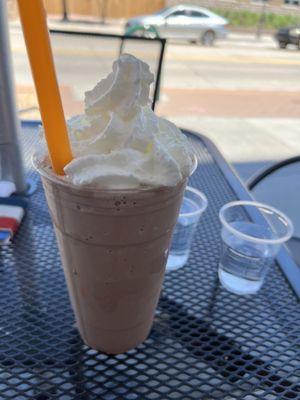 Chocolate shake with whipped cream 24oz