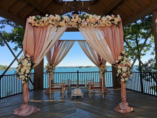 Isn't this Waterfront Wedding Ceremony absolutely gorgeous?