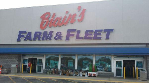 Blain's Farm & Fleet Tires and Auto Service Center-Urbana, Il