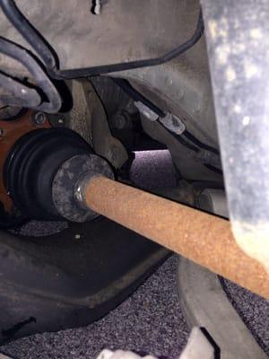 This is the axle Gemini put on my car. Who can believe this rust covered axle was a brand new one!!!