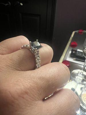 Absolutely beautiful custom engagement ring  love it!!