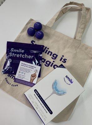 Got a free smile stretcher, some lip balms, and a whitening kit. Also got a super cute tote bag! Thank you Marium!