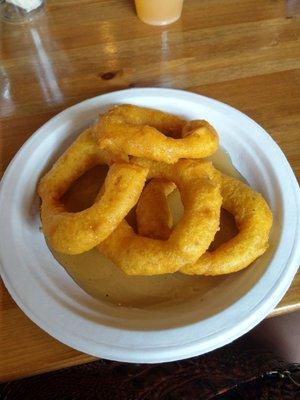 The best picarones in the area. A little crunchy, perfect sauce not too runny not too thick and not too sweet. Serve warm. Delicious!