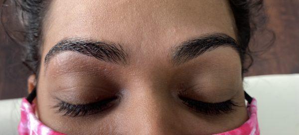 Eyebrows threading