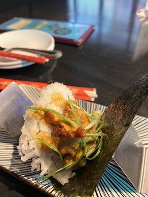 Shrimp curry hand roll