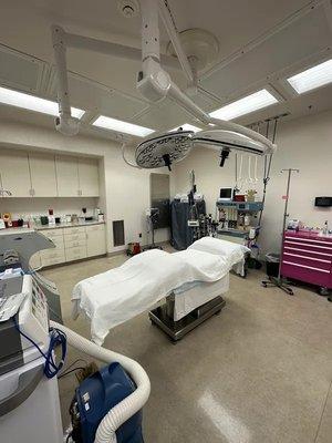 Here is our La Paloma Operating room where our patients get the transformation of a lifetime!