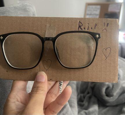 My glasses broke about a month after I ordered them. My daughter made this for my glasses.