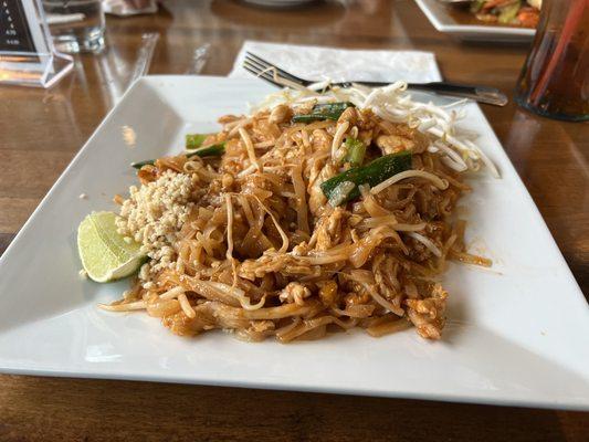 Was a quite tasty Chicken Pad Thai... I shall return...