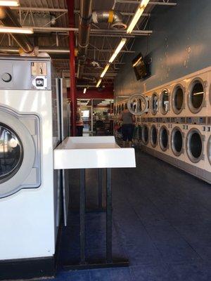 Coin Laundry Mart