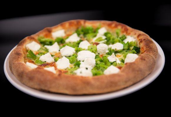 White Broccoli Pizza