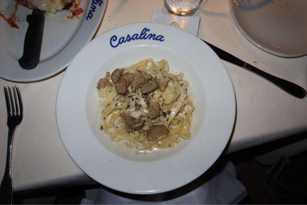 Truffle fettuccine alfredo