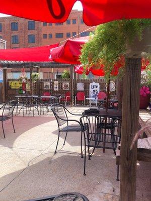 Awesome patio with plenty of shade.