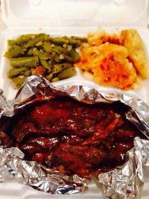 Beef short ribs,Mac cheese and Green beans