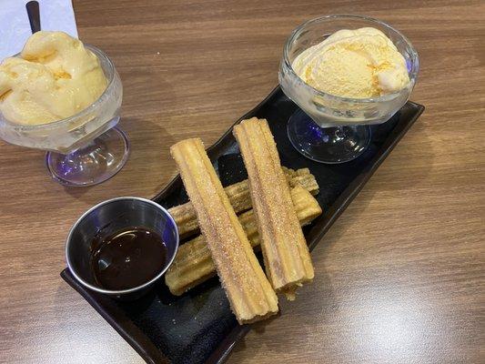 CHURROS WITH ICE CREAM