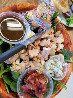 Spinach mushroom salad with added chicken.  Fresh and flavorful.  Delicious bacon!