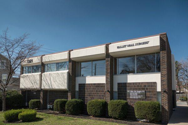 Valley Oral Surgery's Bethlehem office exterior view from New Street in Bethlehem.