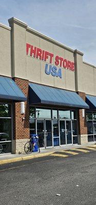 Entrance of Thrift Store USA