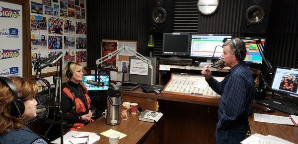 Early mornings radio shows with Joe and Gina in Lincoln NE with Joe and Gina!